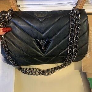 Elegant Black Quilted Chain Bag